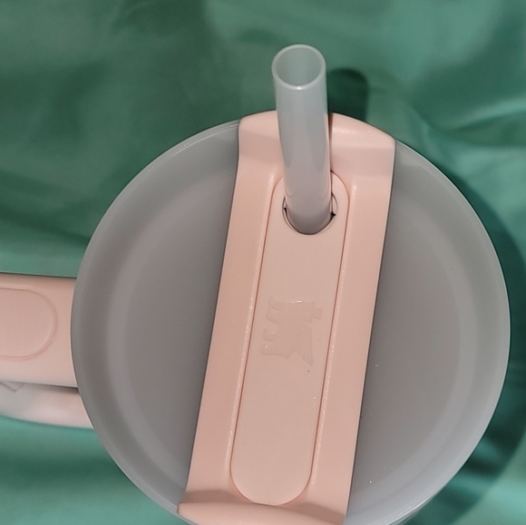 🩷💘Stanley Exclusive! Soft Rain Bloom 30oz Clean Slate Stanley Quencher 2.0💕❤️ - Picture 6 of 9